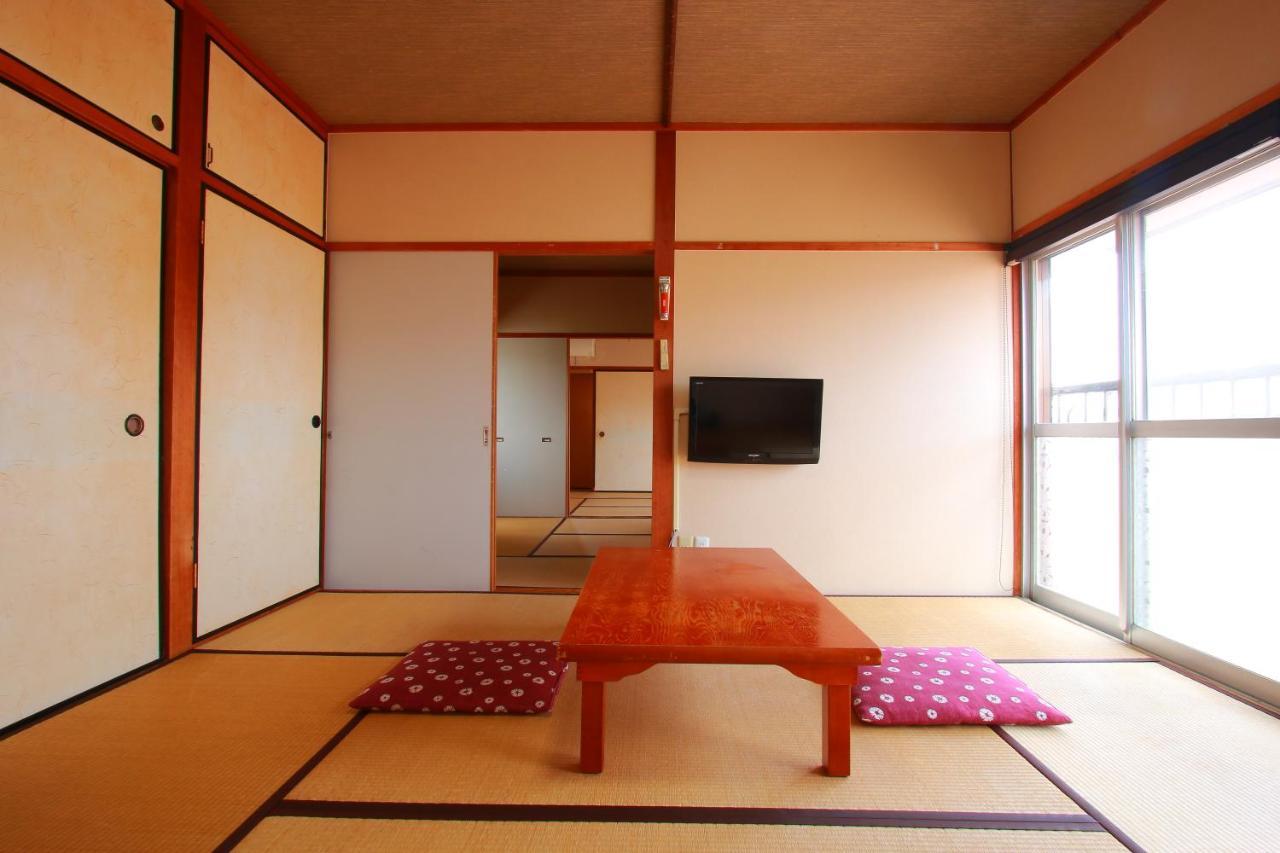 Family Ryokan Kawakyu With Showa Retro, Private Hot Spring Ибусуки Екстериор снимка