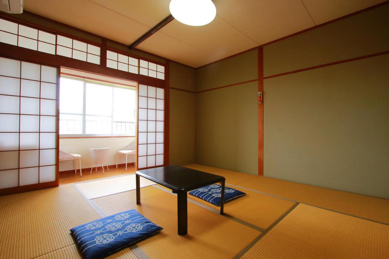 Family Ryokan Kawakyu With Showa Retro, Private Hot Spring Ибусуки Екстериор снимка